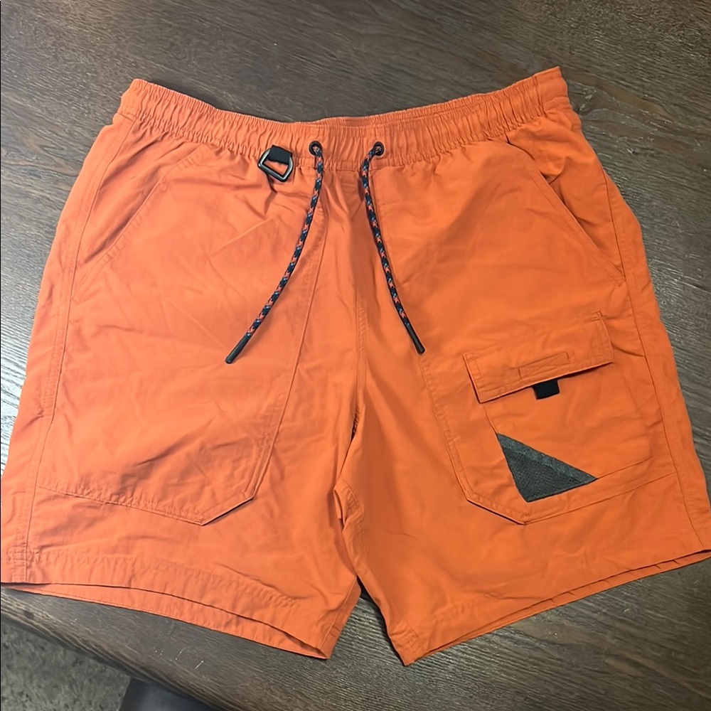 Men's Eddie Bauer Red and Orange cargo pocket multi function Shorts - Picture 2 of 10